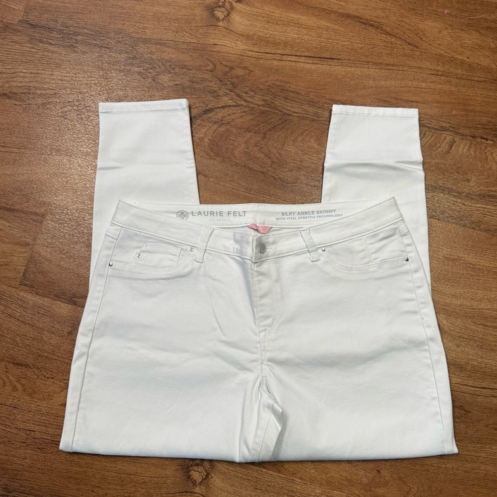 Laurie Felt Women's Crisp White Ankle Jeans - Picture 2 of 6